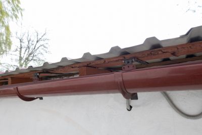 Gutter Sealing for Half Round Gutters